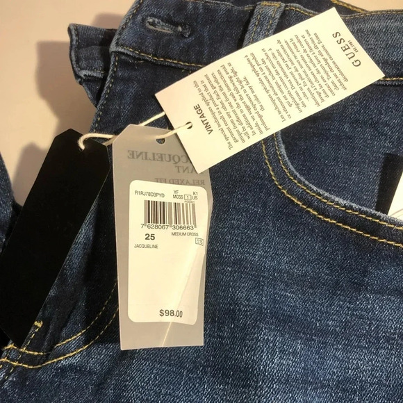 . Guess Jeans Jacqueline Relaxed Fit Cropped Mid Rise Medium Wash - Picture 3 of 4